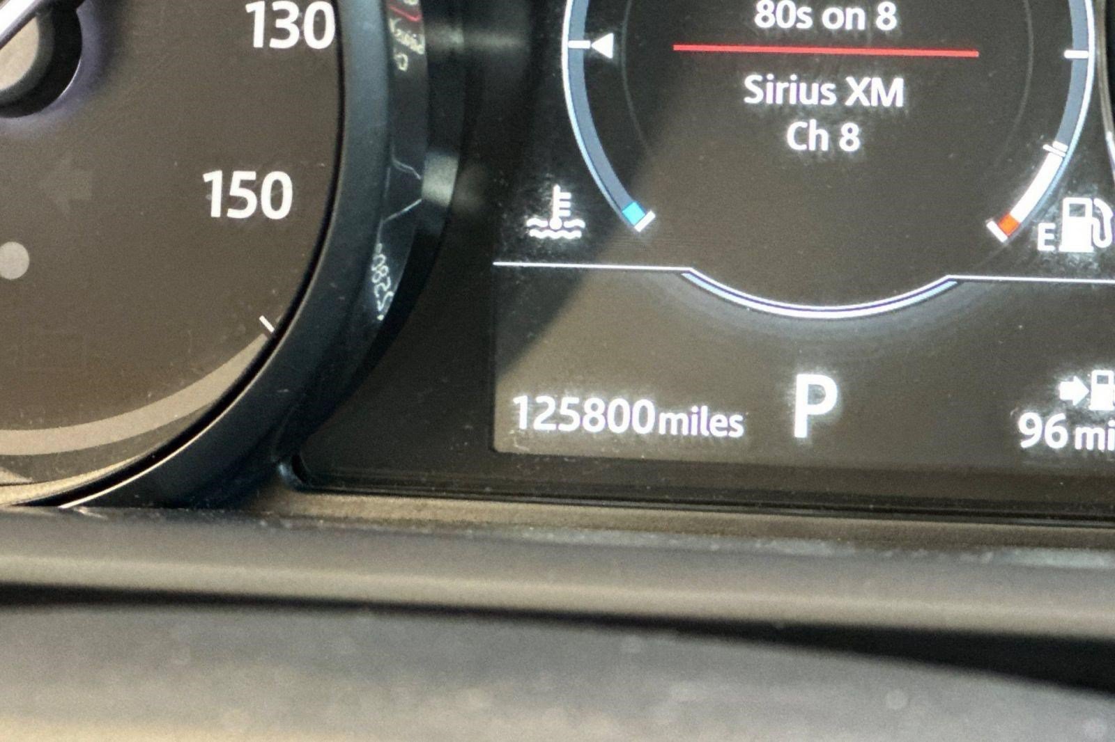 Used 2020 Land Rover Discovery Landmark AWD/4WD image 25