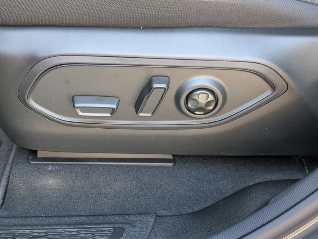 New 2026 Jeep Grand Cherokee Laredo RWD image 12