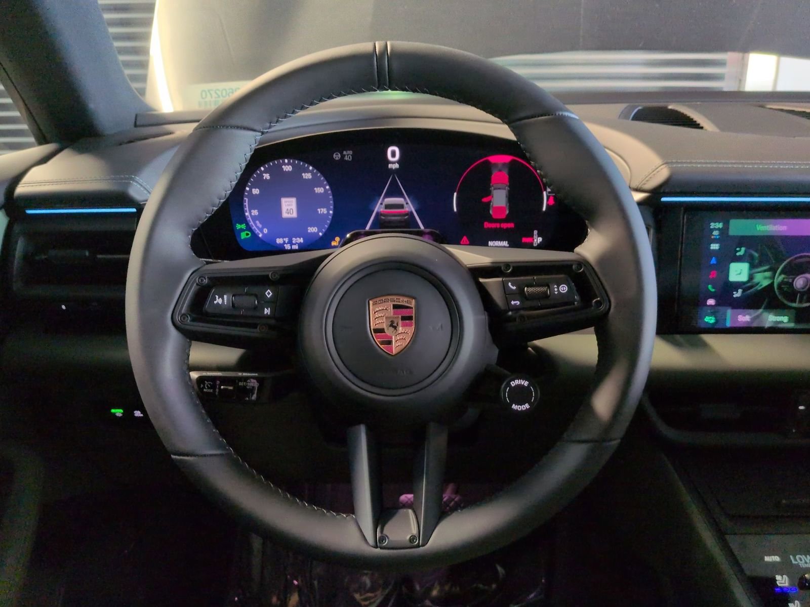 Used 2026 Porsche Macan Electric image 14