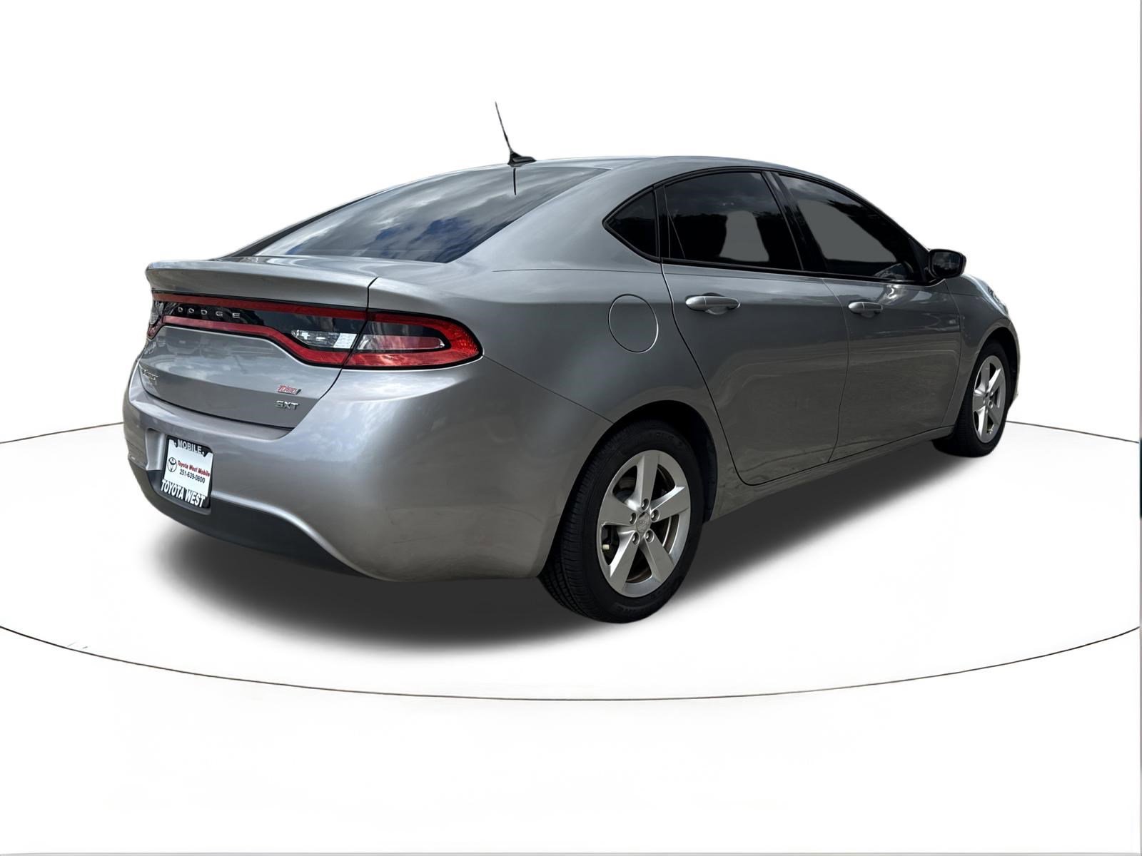 Used 2015 Dodge Dart SXT FWD image 3