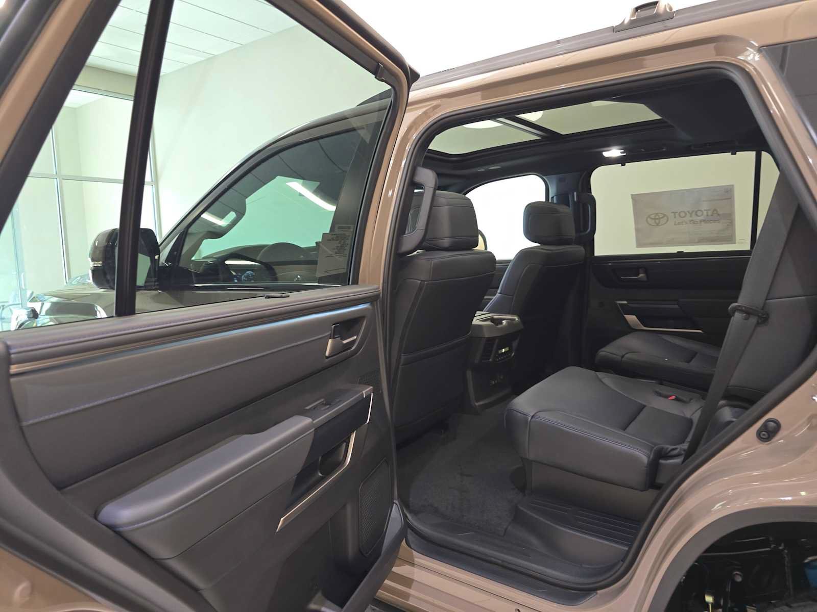 New 2026 Toyota Sequoia Platinum w/ TRD Off-Road Package AWD/4WD image 24