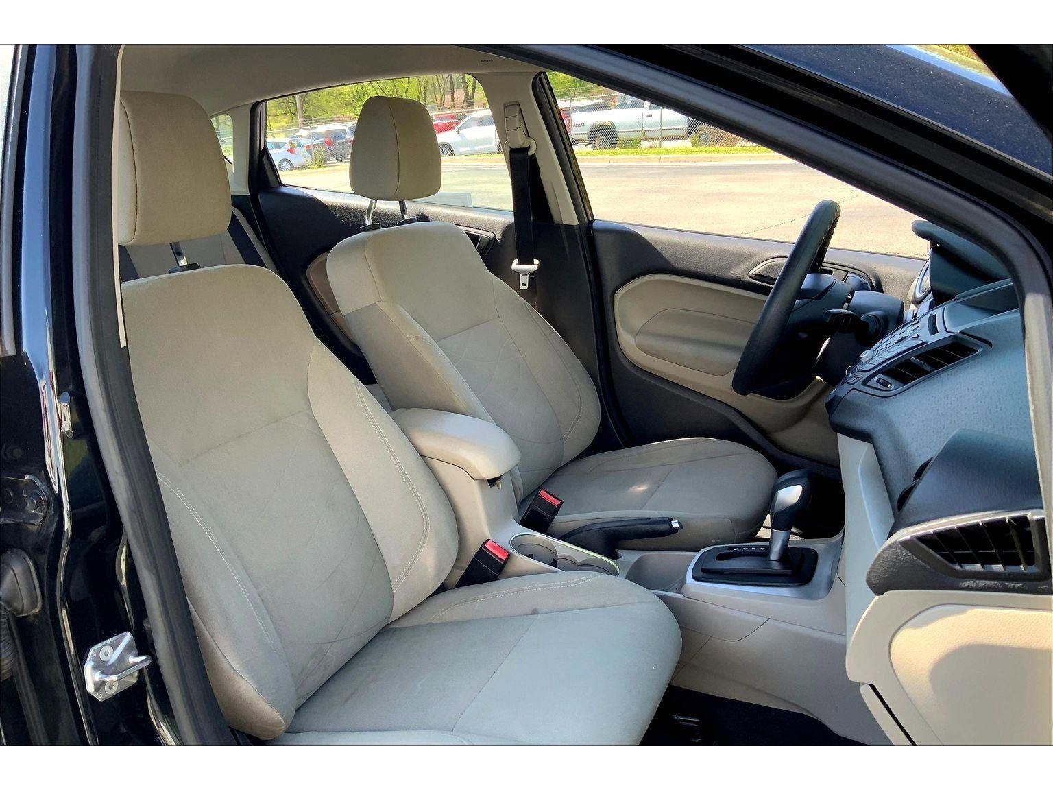 Used 2019 Ford Fiesta SE image 7