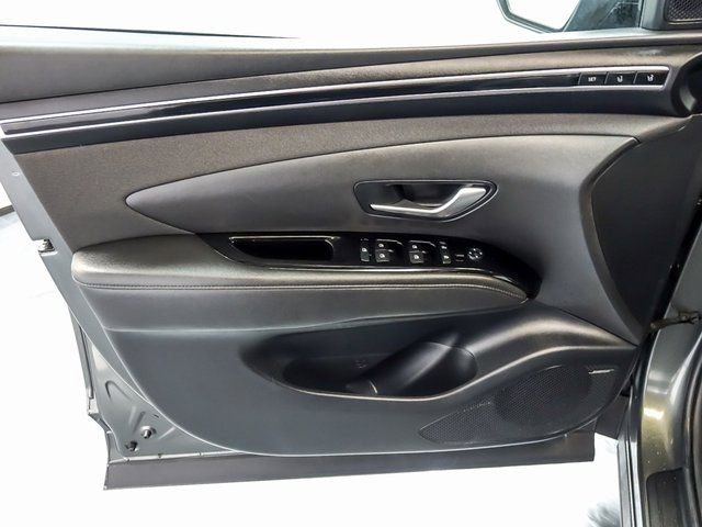 Used 2023 Hyundai Tucson Limited image 28