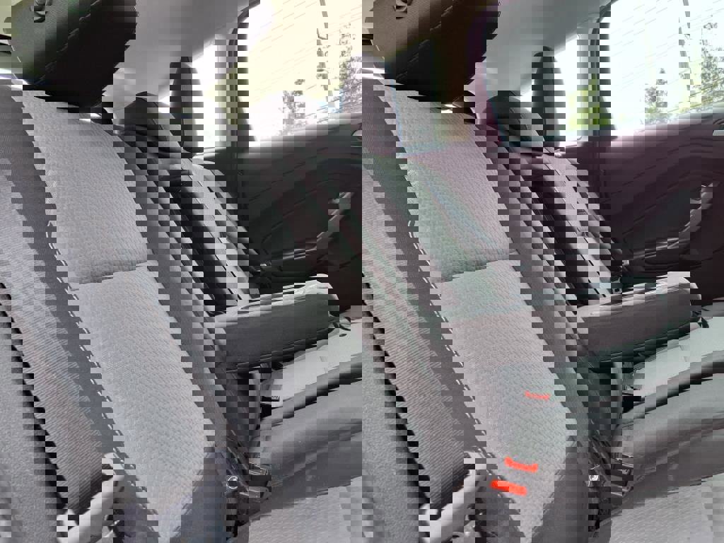 Used 2017 Ford C-MAX Energi SE image 15