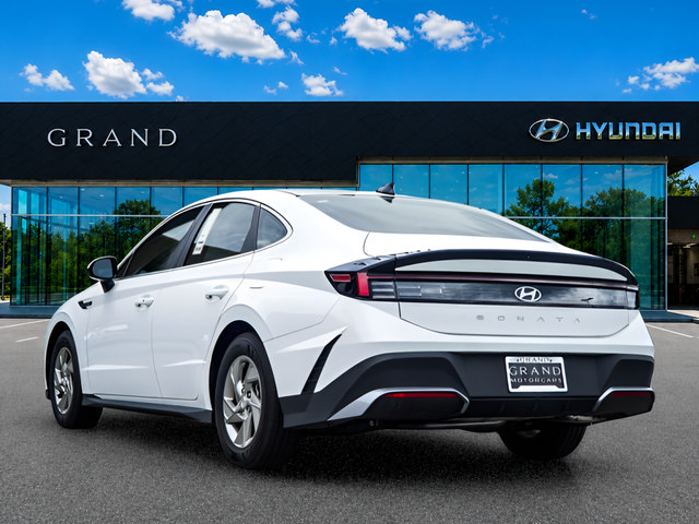 Certified 2025 Hyundai Sonata SE FWD image 4