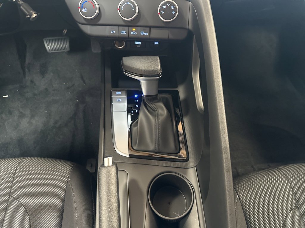 New 2026 Hyundai Elantra SE image 19