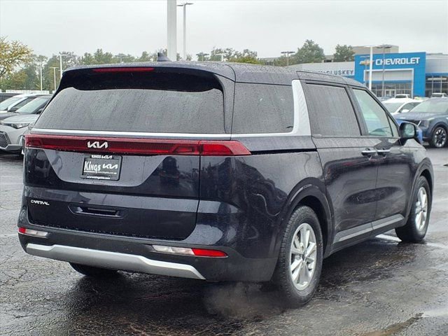 Certified 2024 Kia Carnival LX image 7
