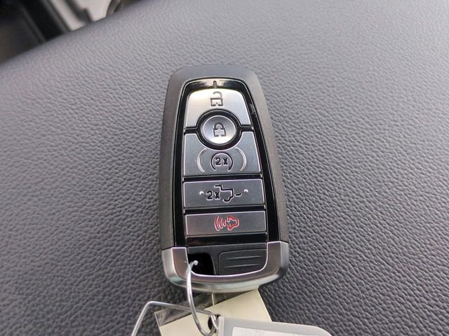 New 2026 Ford F250 Lariat w/ Black Appearance Package AWD/4WD image 30