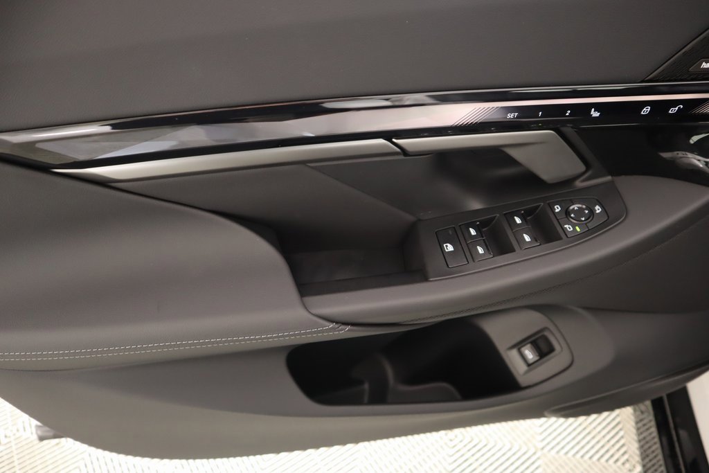 New 2025 BMW i5 xDrive40 w/ M Sport Package image 17