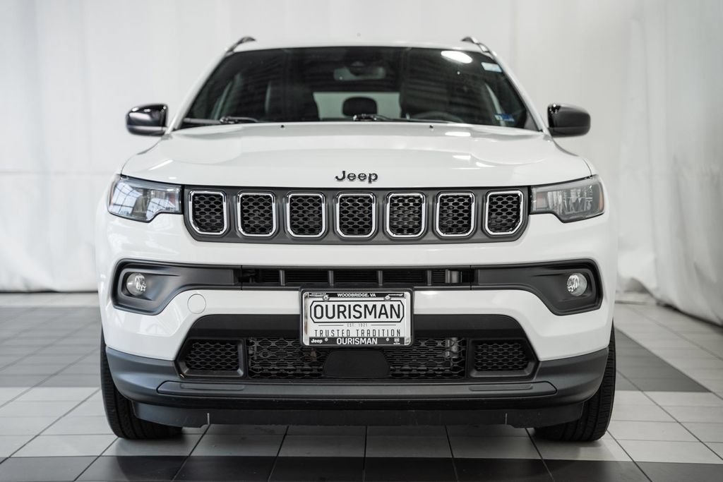 Certified 2023 Jeep Compass Latitude AWD/4WD image 2