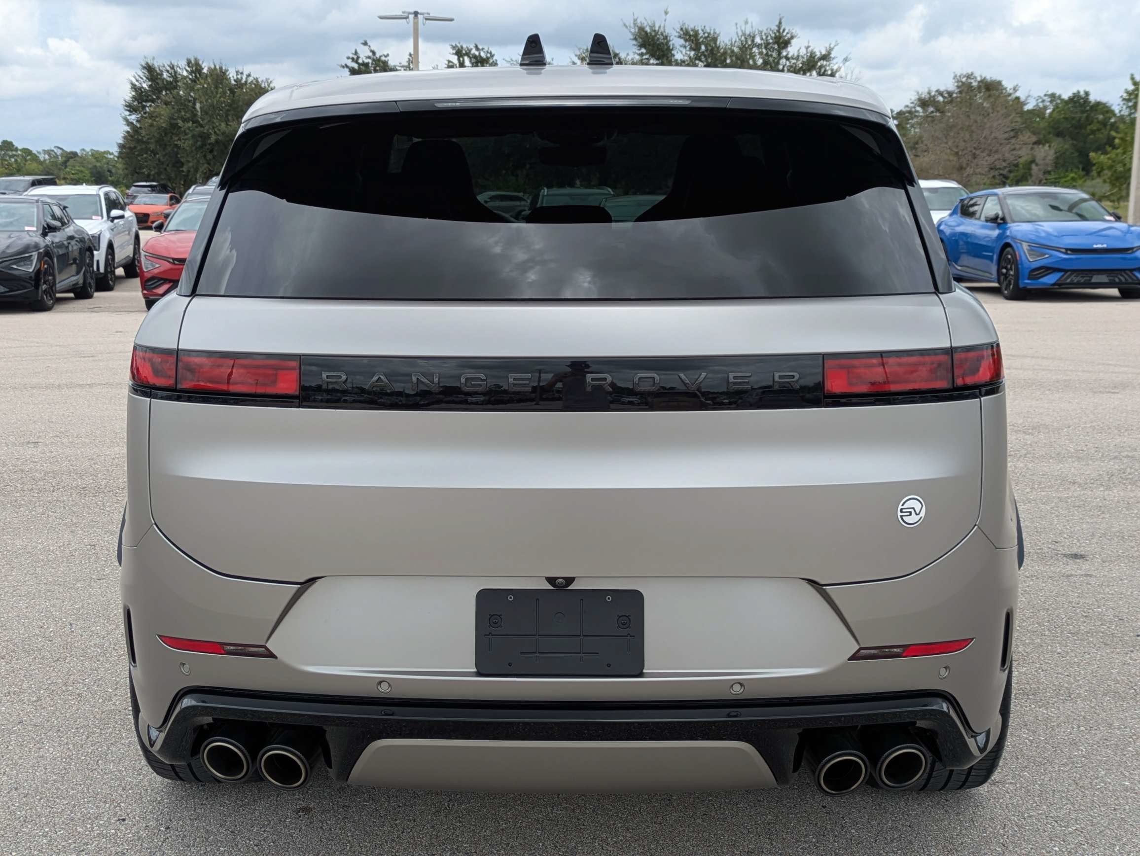 Used 2024 Land Rover Range Rover Sport AWD/4WD image 6