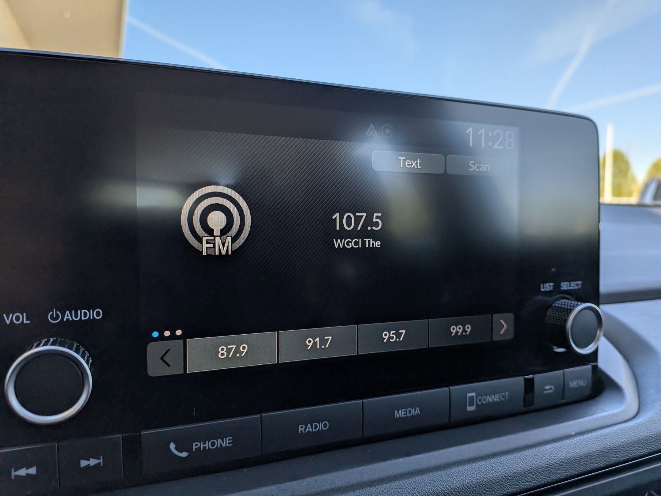 Certified 2025 Honda Accord SE image 18