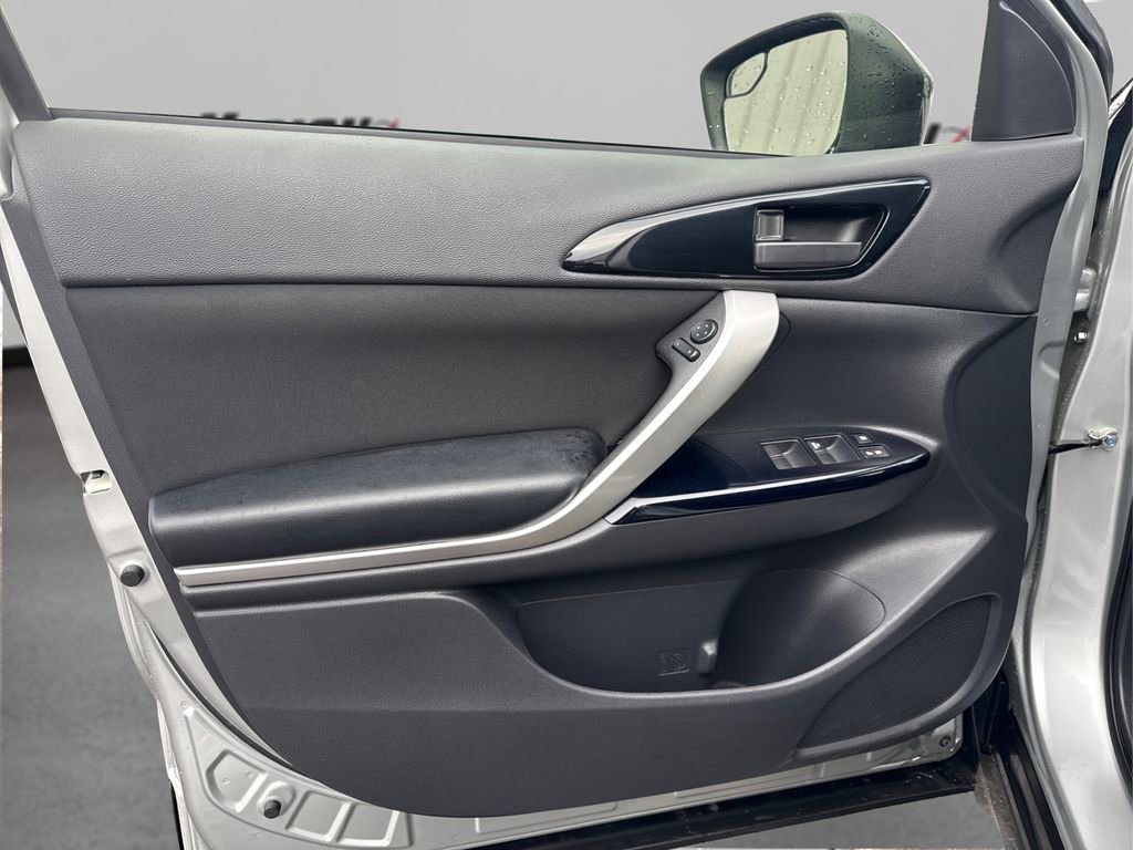 Used 2022 Mitsubishi Eclipse Cross LE image 21