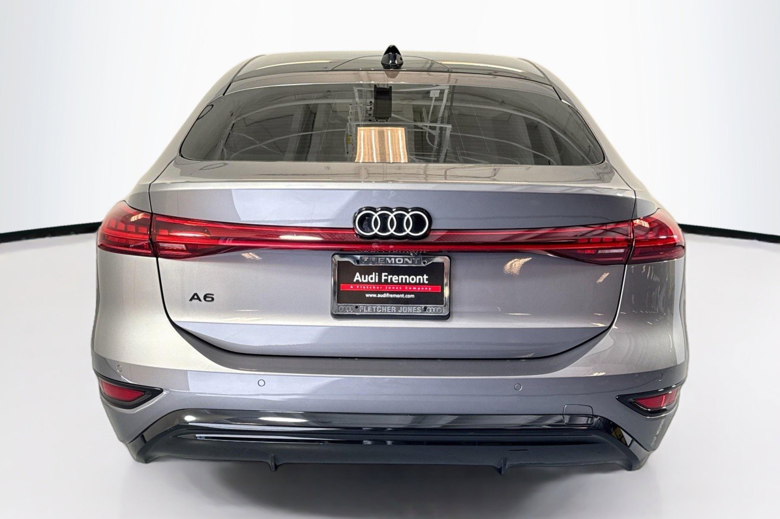 Used 2025 Audi A6 e-tron Premium w/ Convenience Package image 6