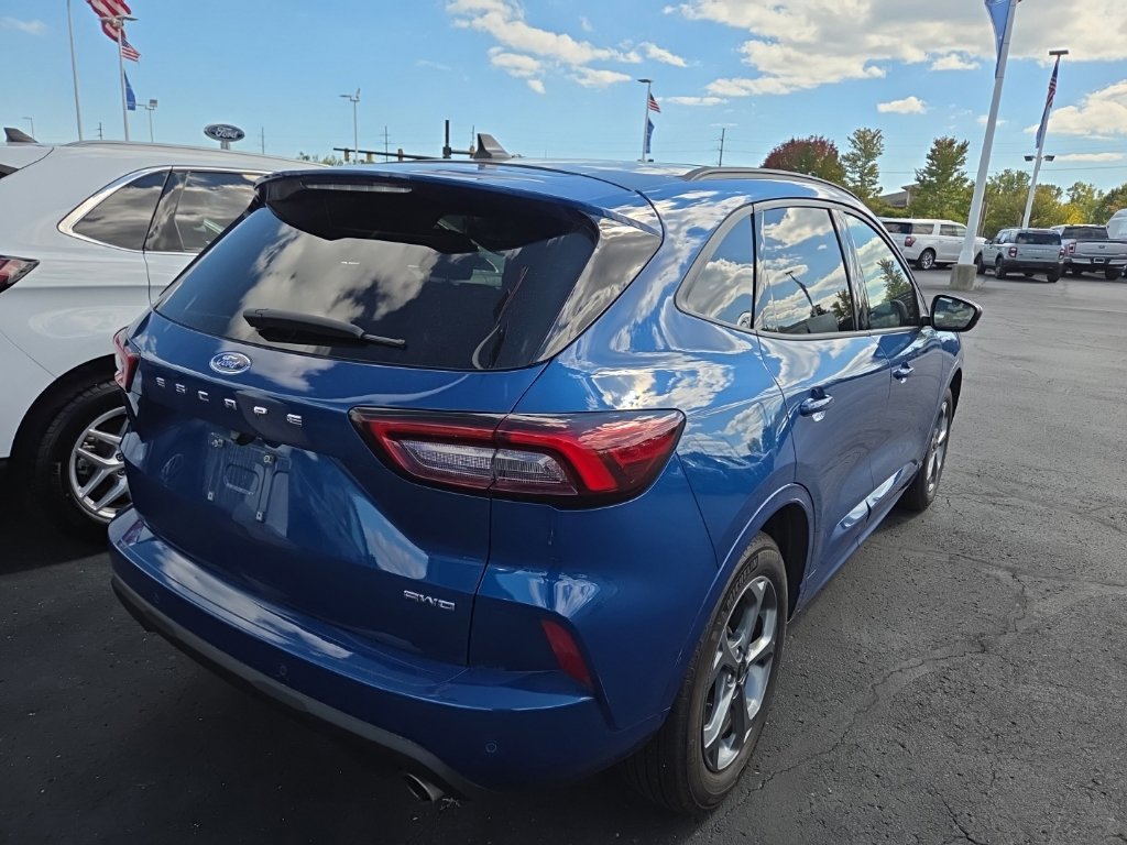 Certified 2023 Ford Escape ST-Line w/ Tech Pack #1 AWD/4WD image 8