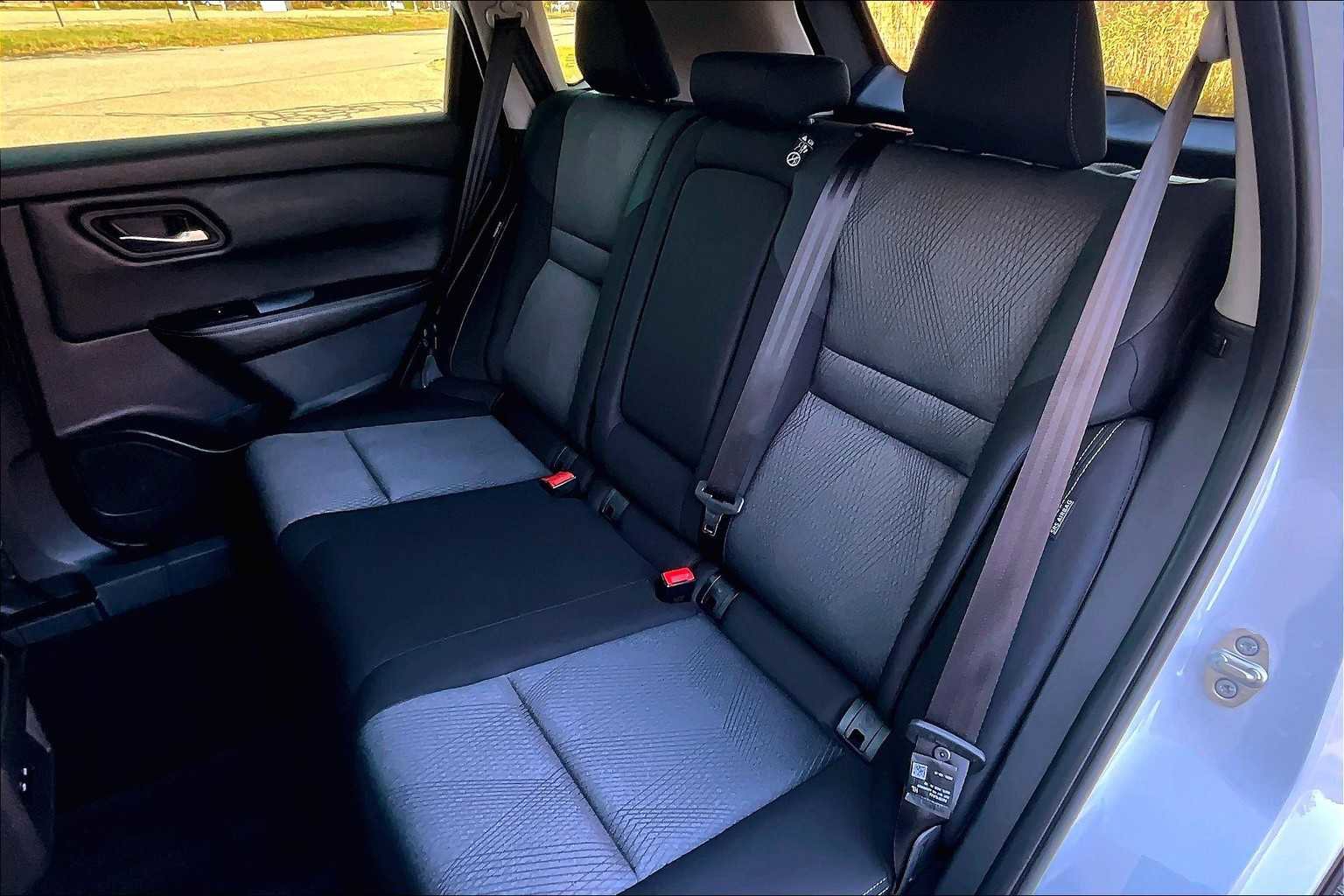 Used 2025 Nissan Rogue SV image 20