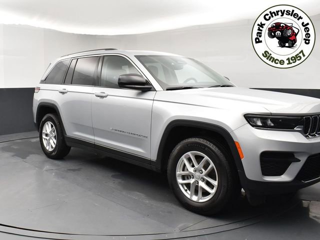 Used 2024 Jeep Grand Cherokee Laredo X w/ Trailer Tow Package image 1