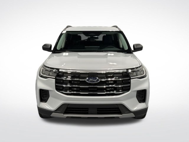 New 2026 Ford Explorer Active RWD image 3