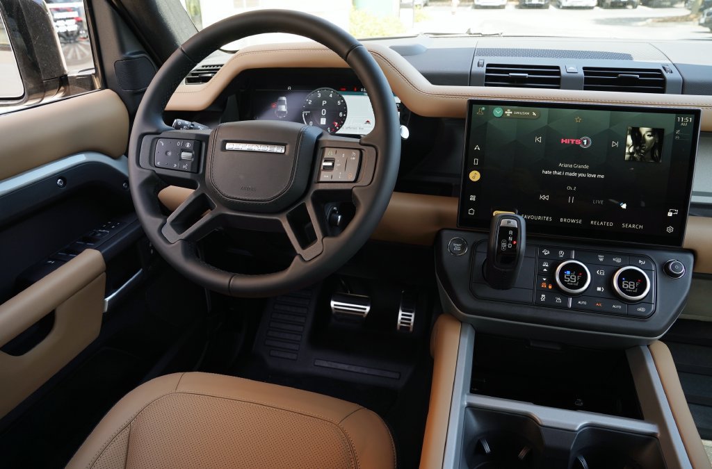 New 2026 Land Rover Defender 110 X AWD/4WD image 15