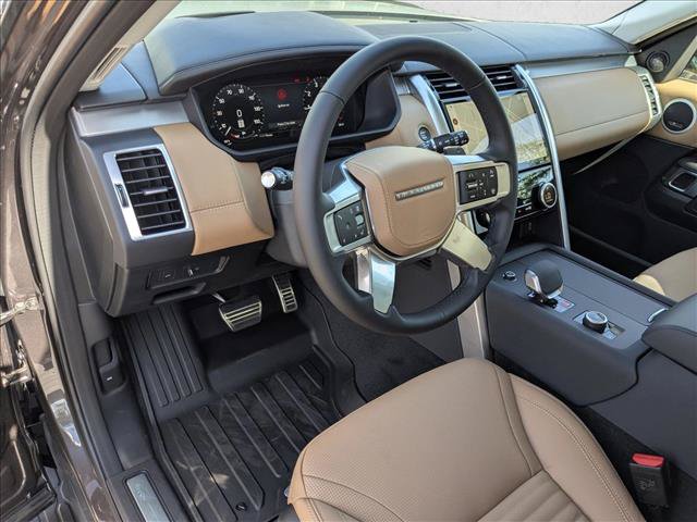 New 2026 Land Rover Discovery Limited Edition AWD/4WD image 3
