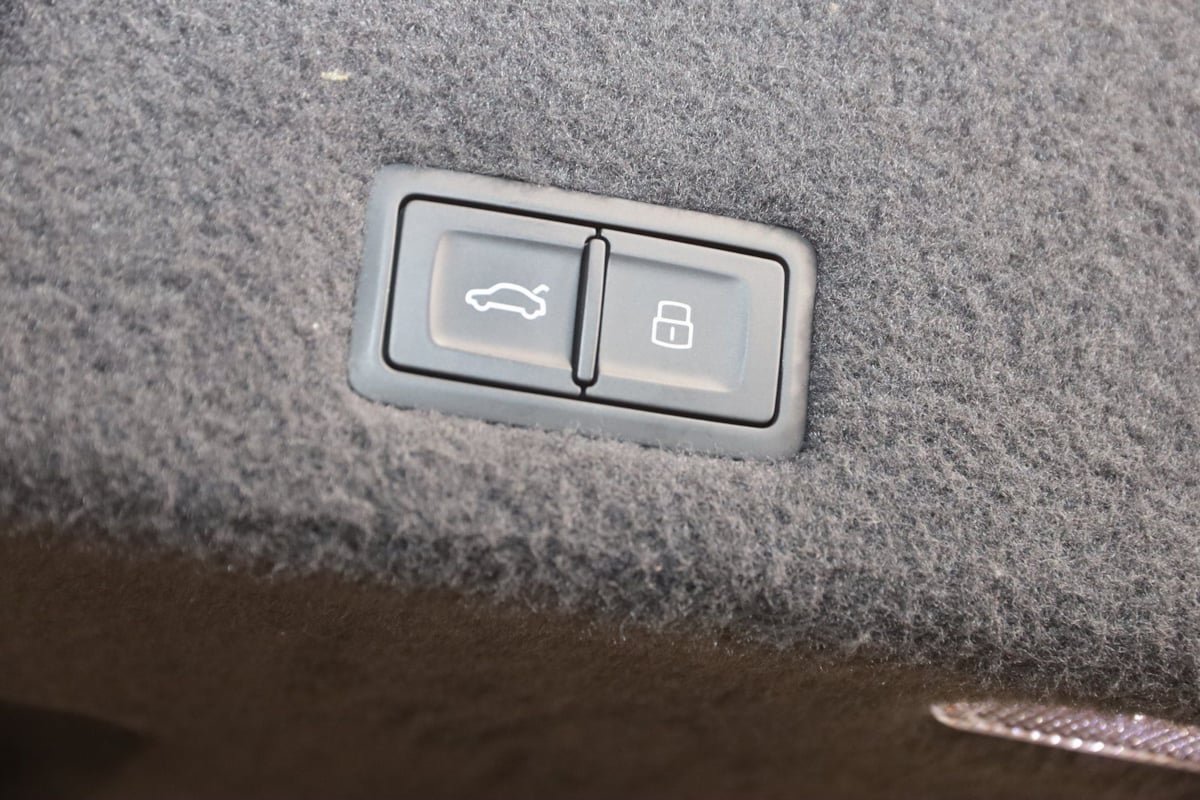 Used 2021 Lamborghini Urus AWD/4WD image 81
