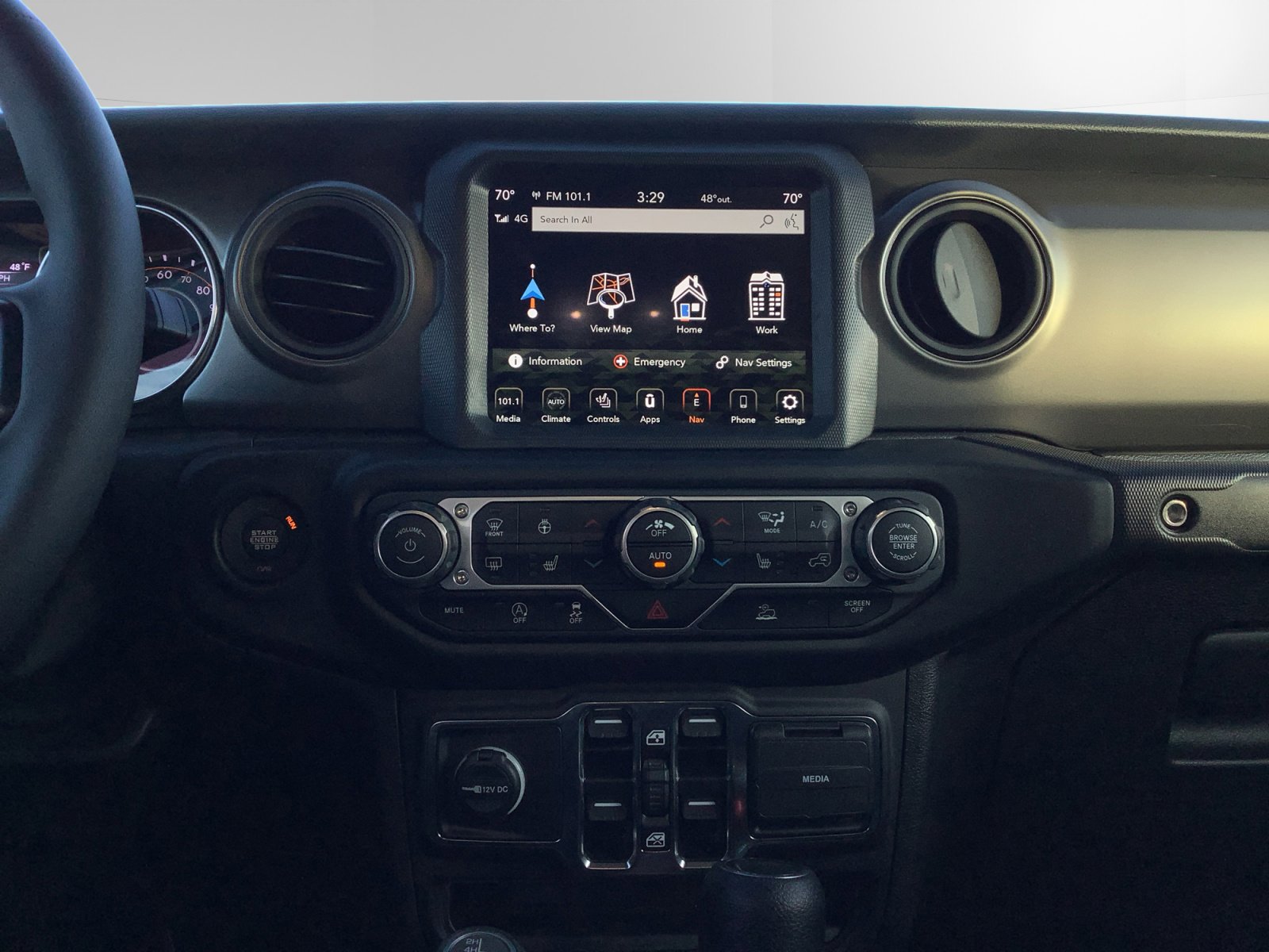 Used 2023 Jeep Gladiator Sport image 11