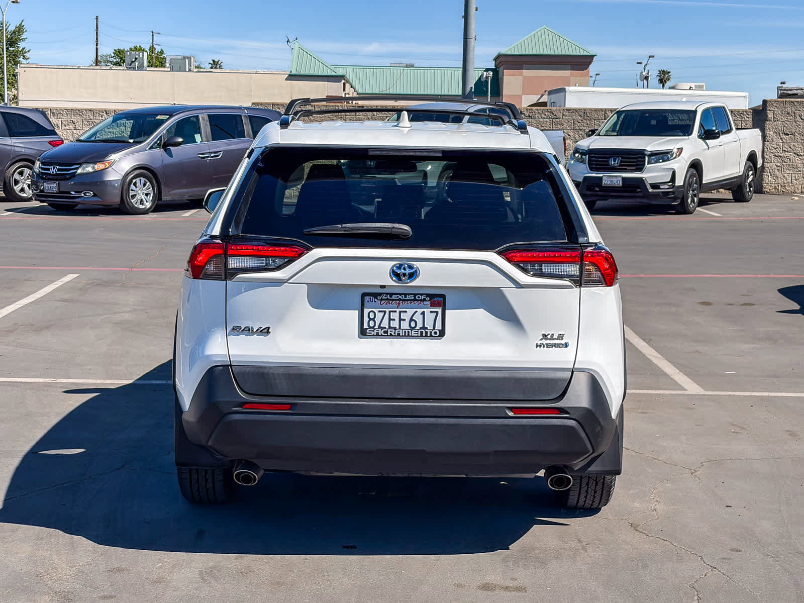 Used 2020 Toyota RAV4 XLE w/ Convenience Package image 3