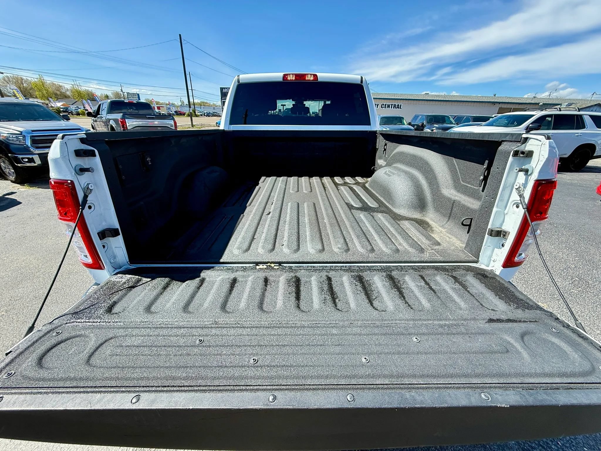 Used 2024 RAM 2500 Big Horn w/ Heated Seats & Wheel Group AWD/4WD image 16