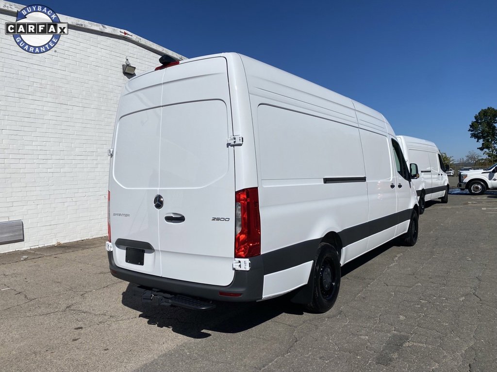 Used 2025 Mercedes-Benz Sprinter 2500 image 2