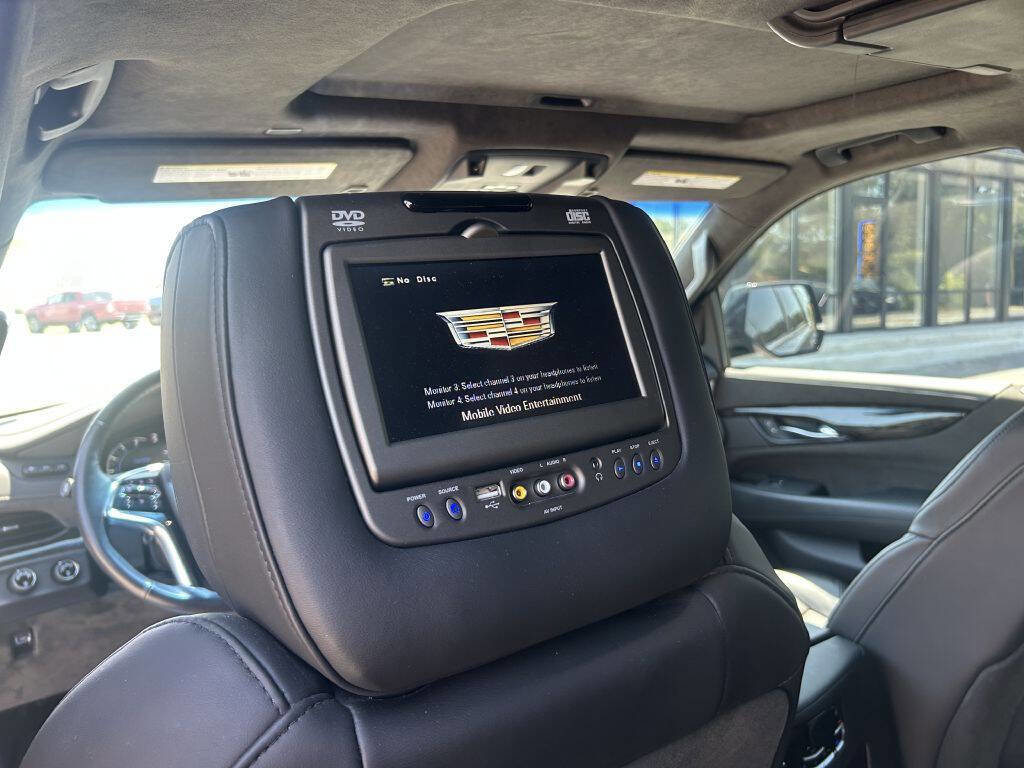Used 2019 Cadillac Escalade Platinum image 27