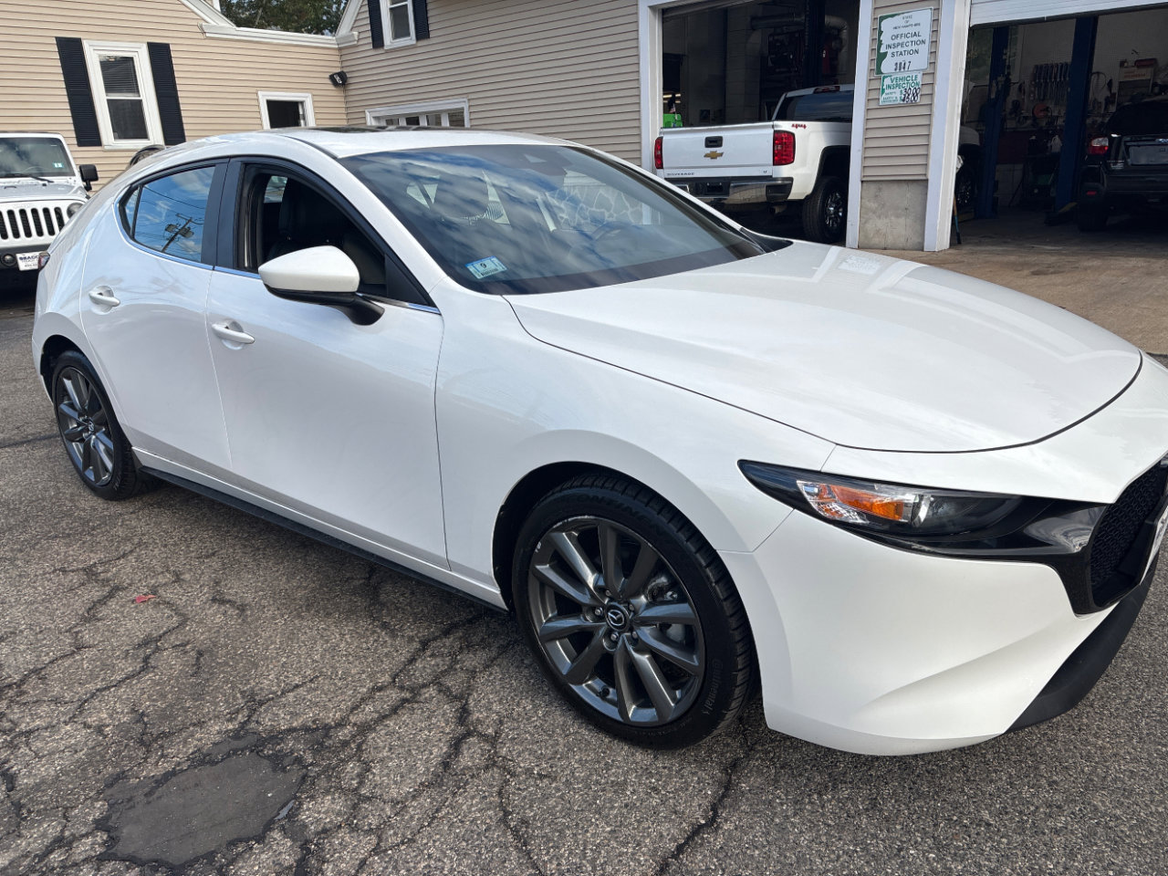 Used 2022 MAZDA MAZDA3 s image 7