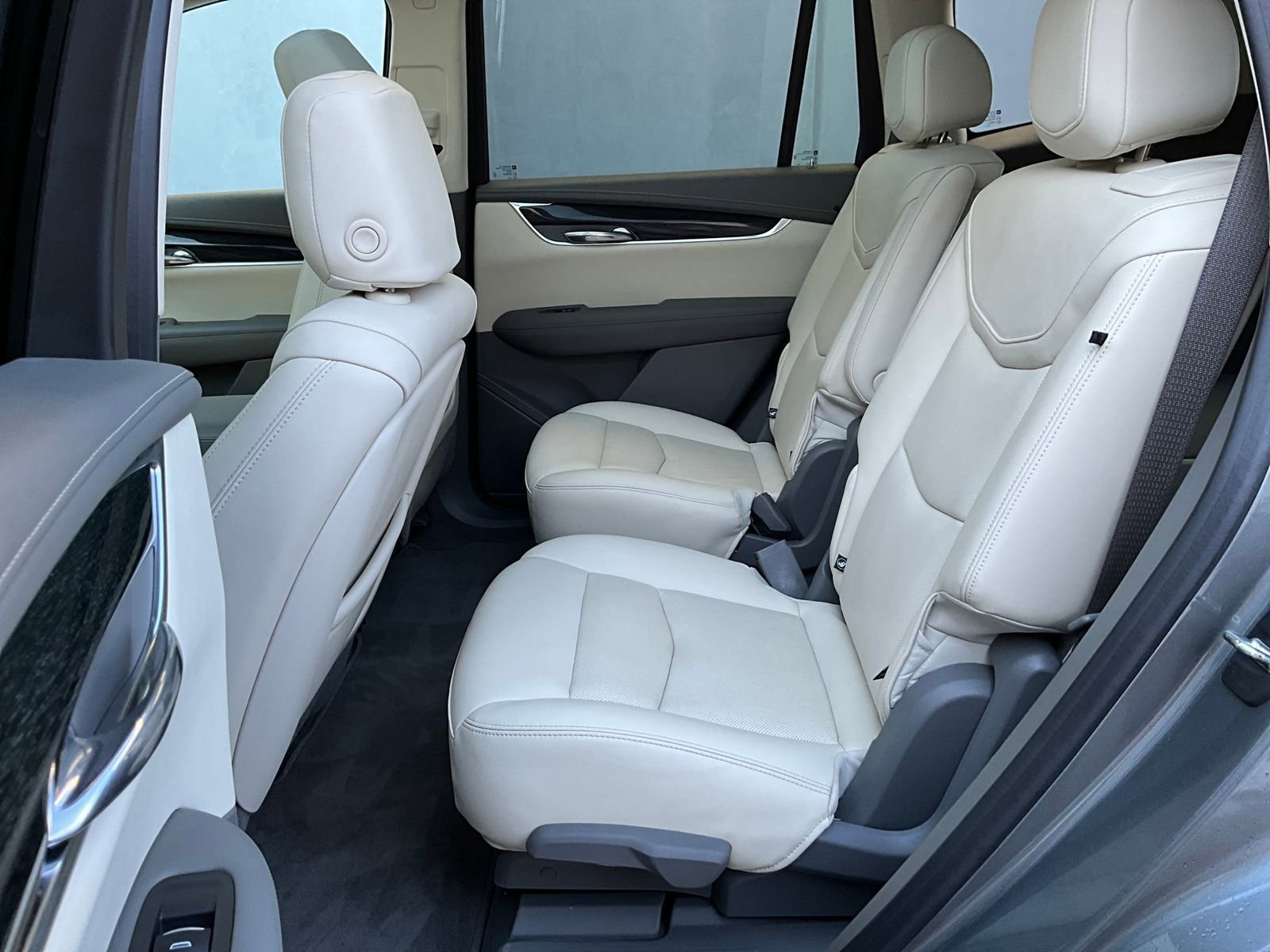 Certified 2021 Cadillac XT6 Premium Luxury image 32