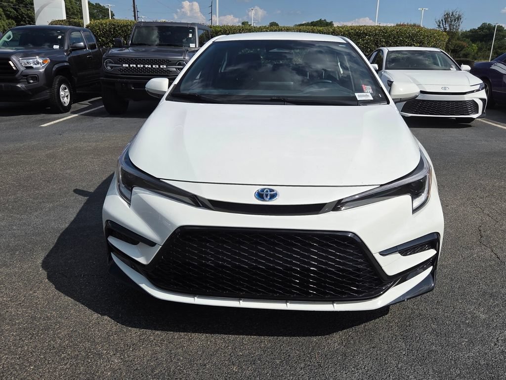 Certified 2025 Toyota Corolla SE FWD image 2
