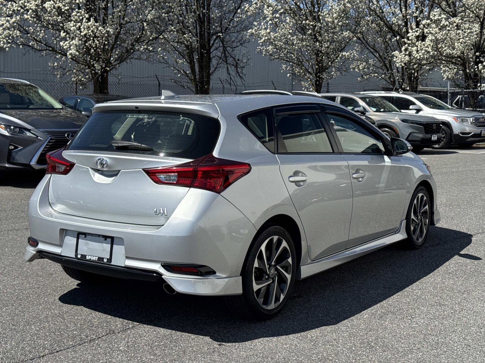 Used 2018 Toyota Corolla iM w/ All-Weather Mat Package image 25