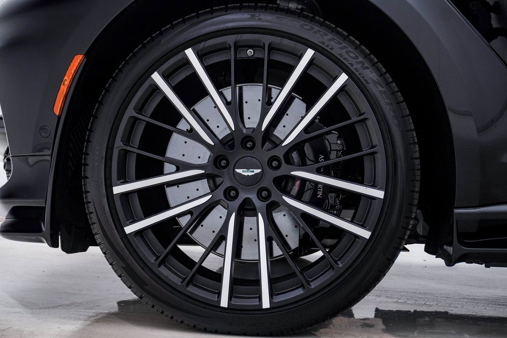 Used 2025 Aston Martin DBX 707 image 14