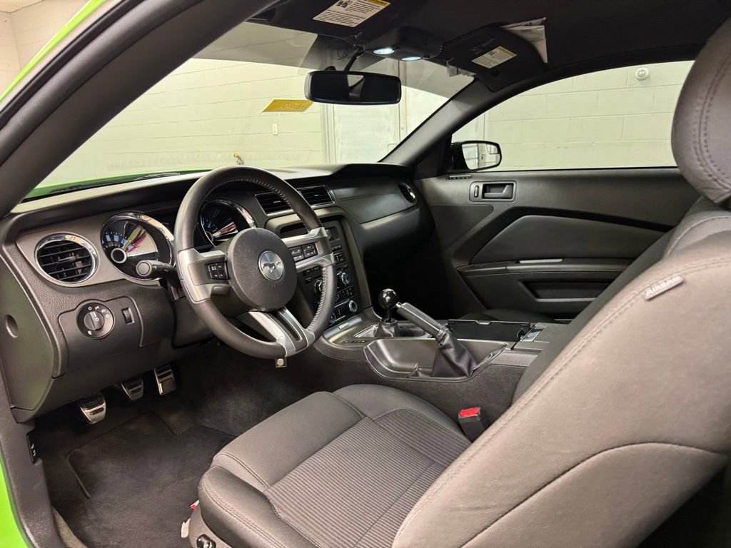 Used 2014 Ford Mustang Coupe w/ V6 Performance Package RWD image 12