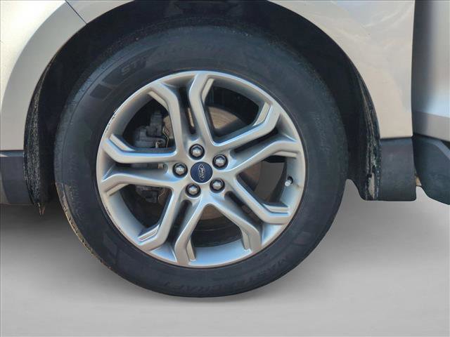 Used 2018 Ford Edge Titanium image 11