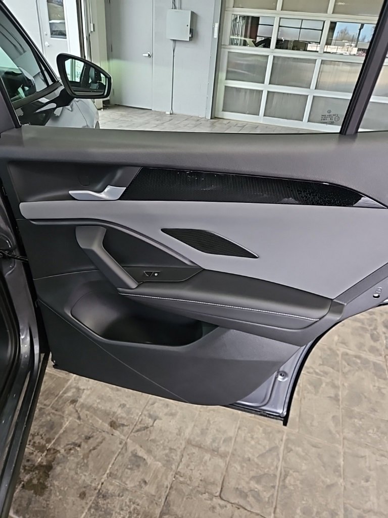 New 2026 Volkswagen Tiguan SE image 15