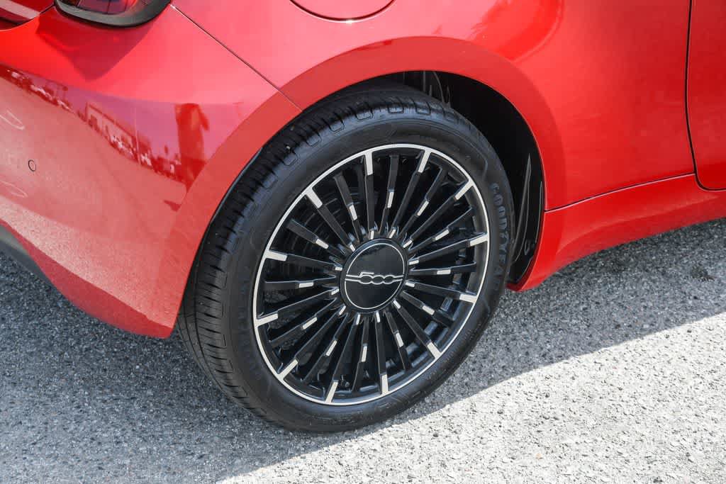 Used 2024 FIAT 500 e (RED) FWD image 12
