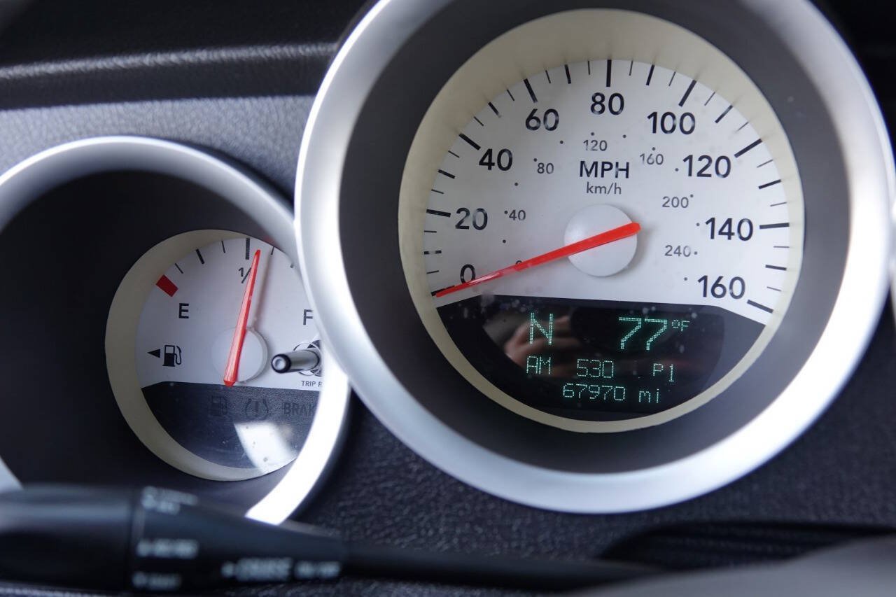 Used 2006 Dodge Magnum R/T w/ Convenience Group II RWD image 9
