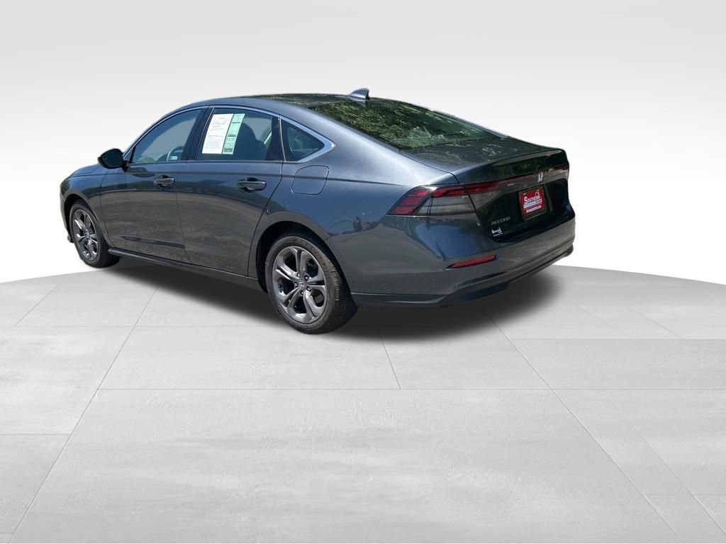 Used 2024 Honda Accord EX image 3