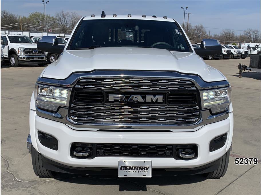 Used 2022 RAM 5500 4x4 Crew Cab image 10