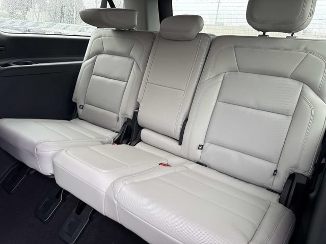 New 2026 Lincoln Navigator L Premier AWD/4WD image 19