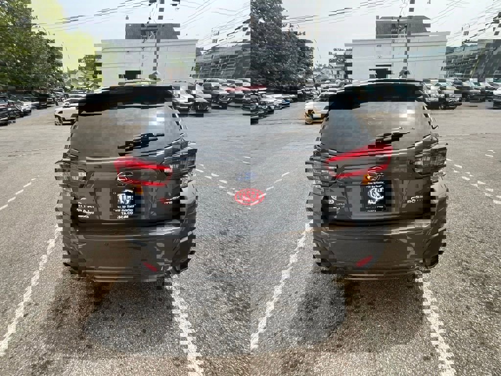 Used 2023 Subaru Crosstrek 2.5i Limited AWD/4WD image 3