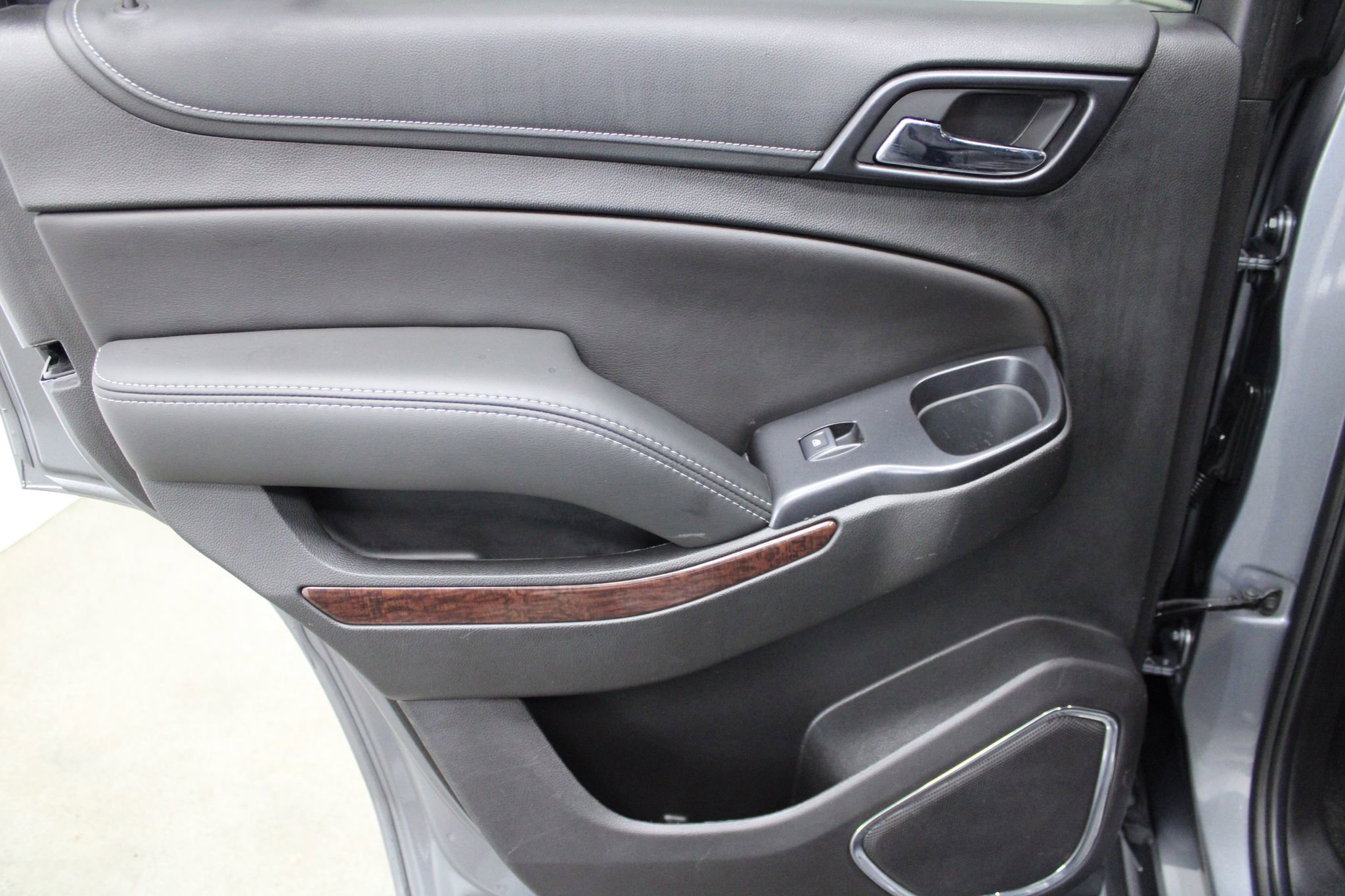 Used 2018 GMC Yukon SLT image 18