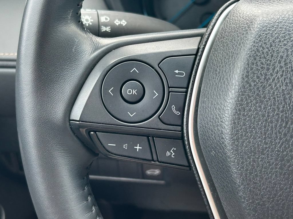 Used 2023 Toyota Venza LE AWD/4WD image 35