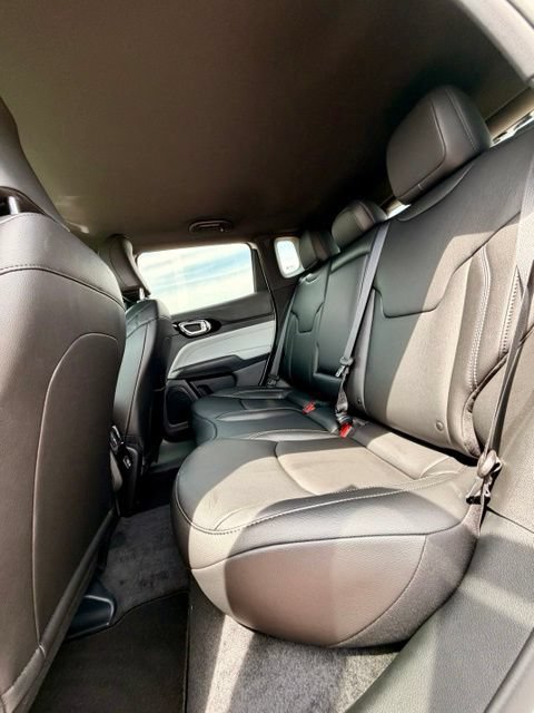 New 2026 Jeep Compass Limited AWD/4WD image 12