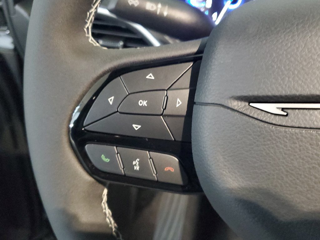 New 2027 Chrysler Pacifica Limited FWD image 13