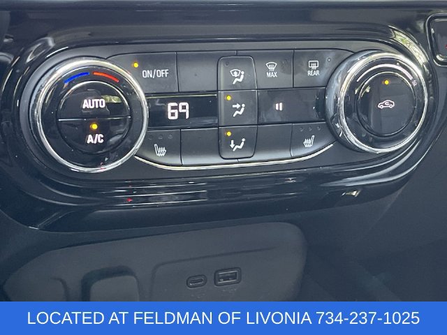 Used 2025 Chevrolet Trax LT w/ Driver Confidence Package FWD image 17
