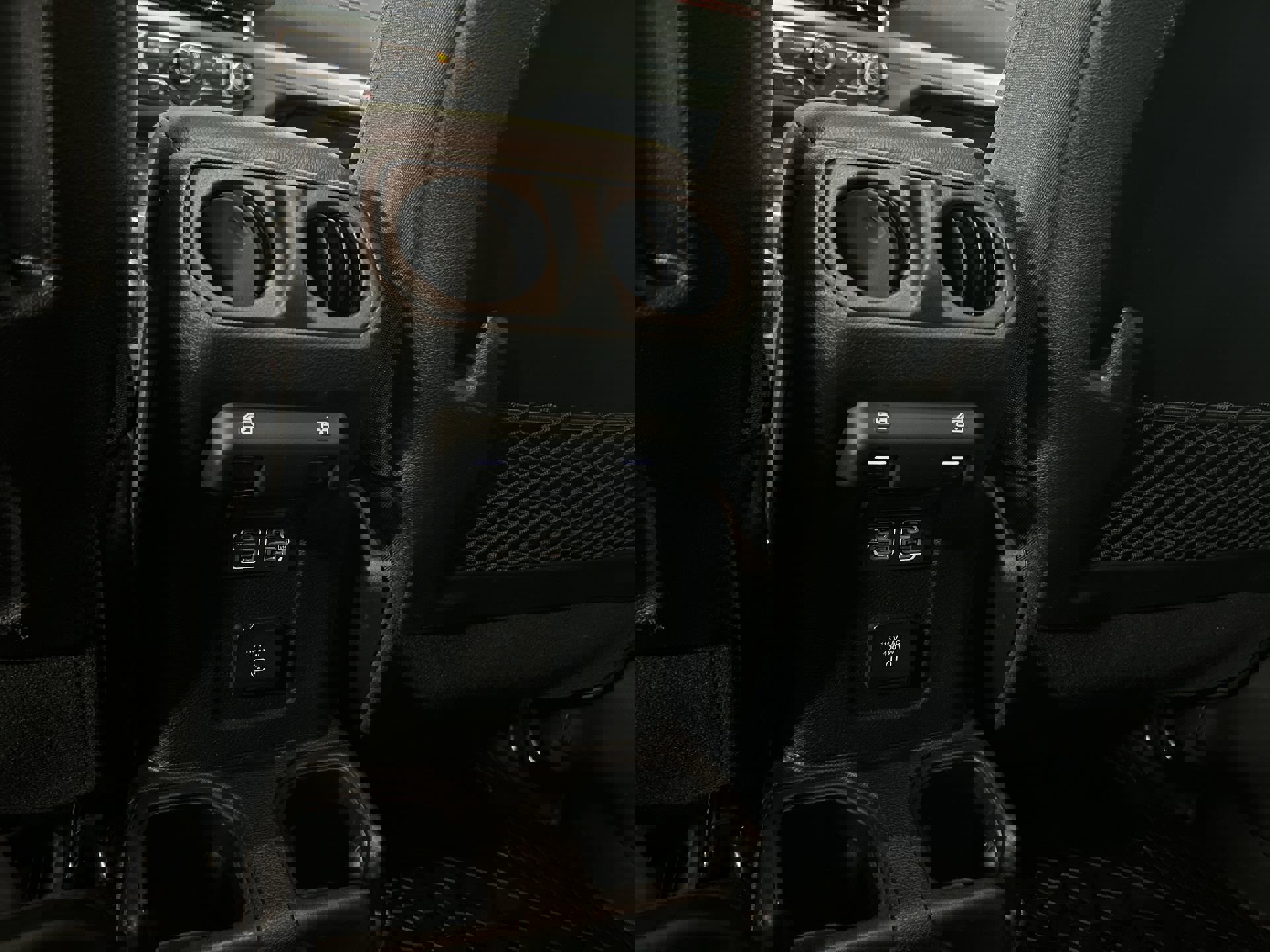 Used 2024 Jeep Gladiator Rubicon w/ Convenience Group image 22